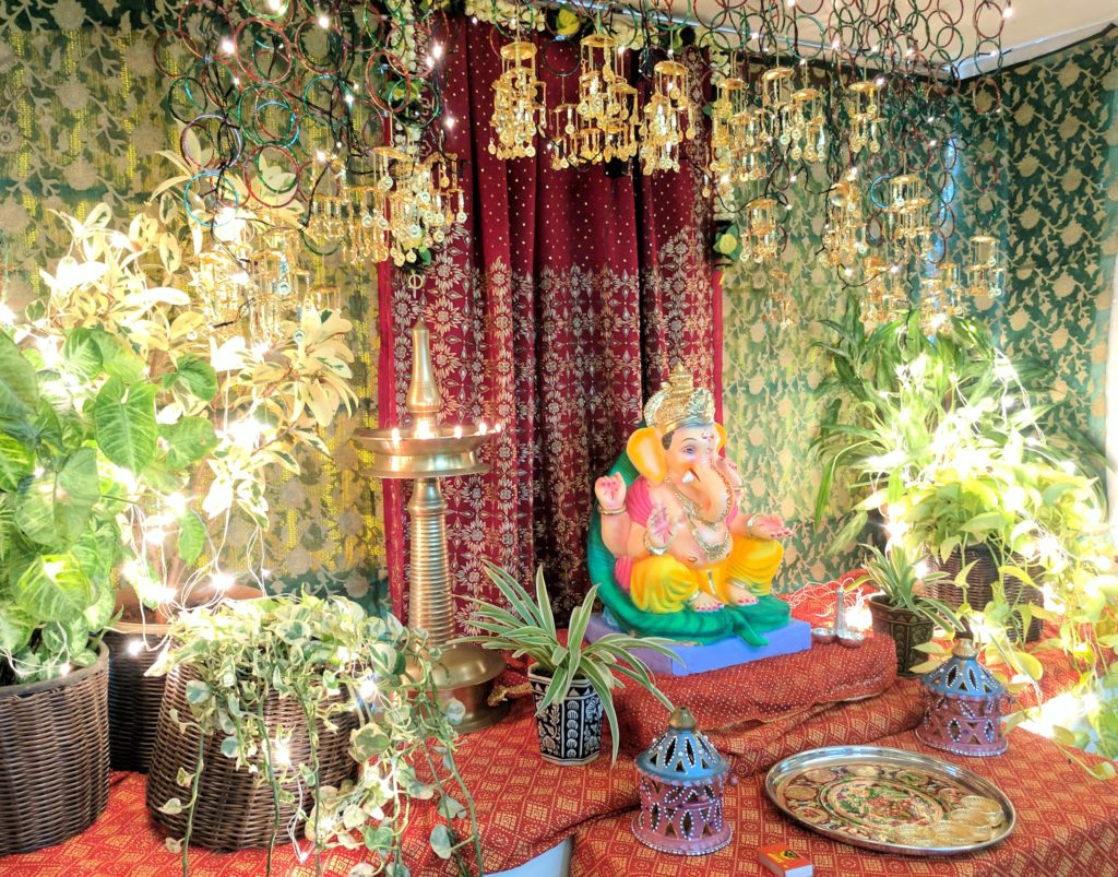 DIY Ganpati Decoration With Sarees and Bangles