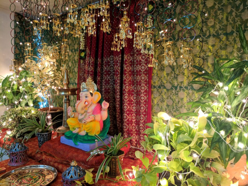 DIY Ganpati Decoration With Sarees and Bangles